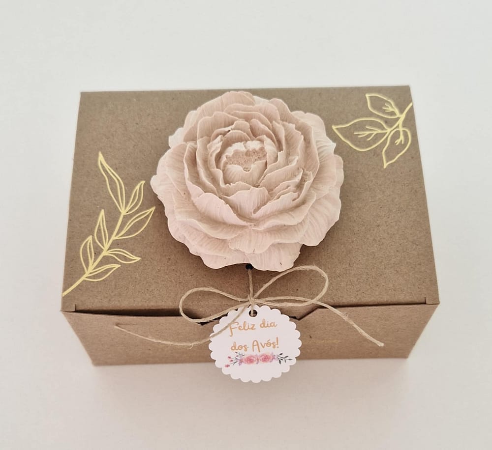 Peónia grande aberta bege - Cerâmica Perfumada da Mineral Organic Crafts