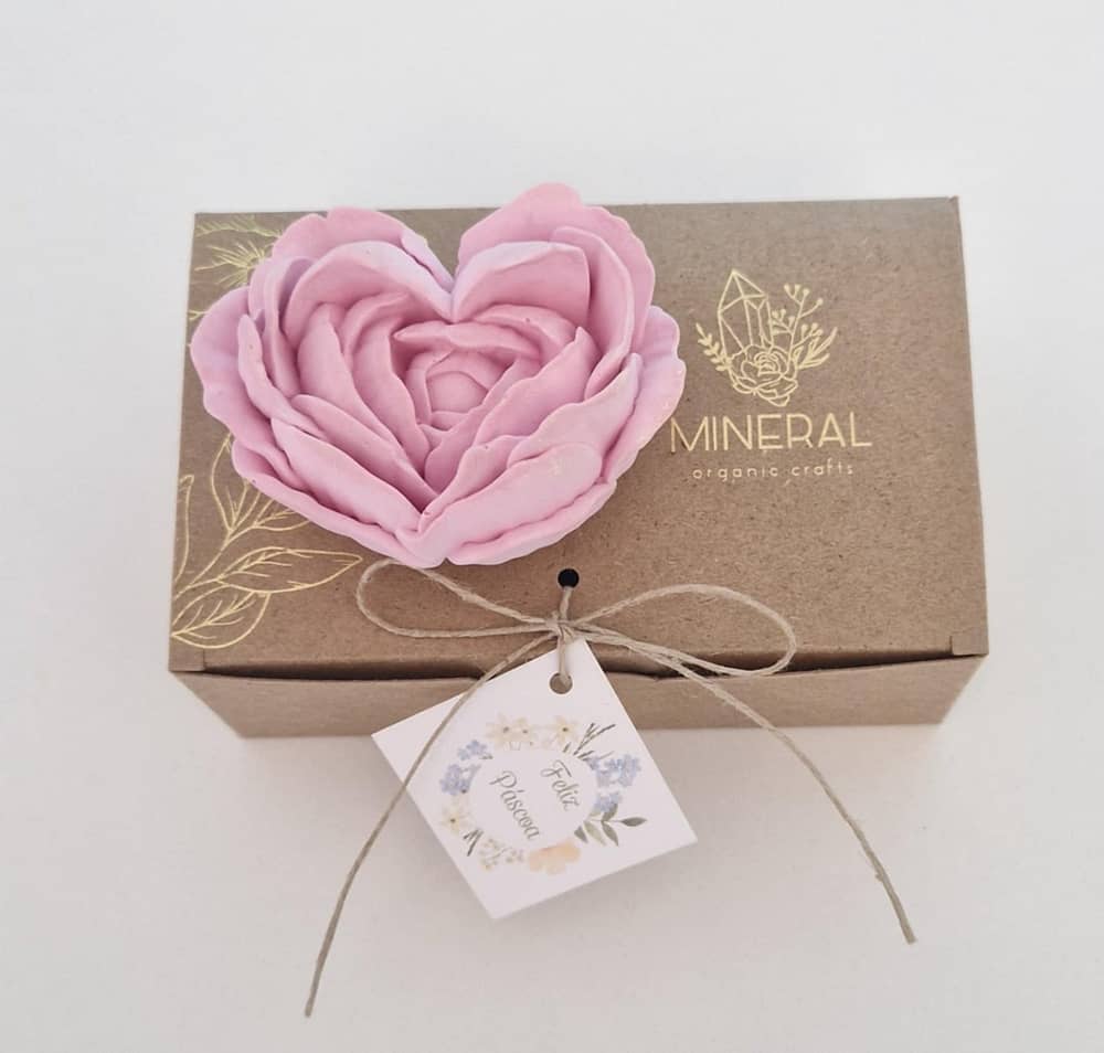 Coração em flor pequeno rosa - Mineral Organic Crafts