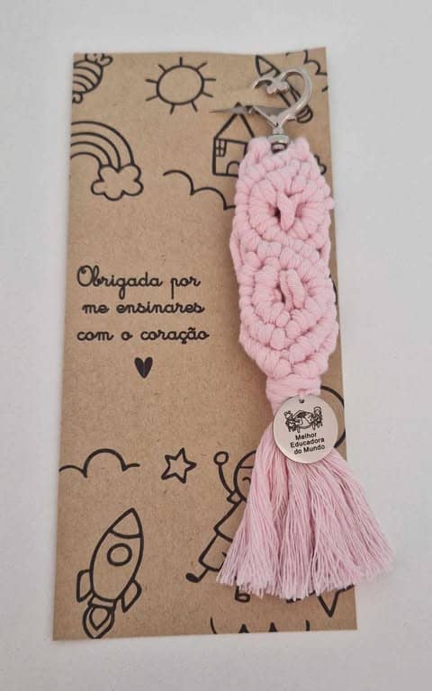 Porta chaves em macramé - Educadora