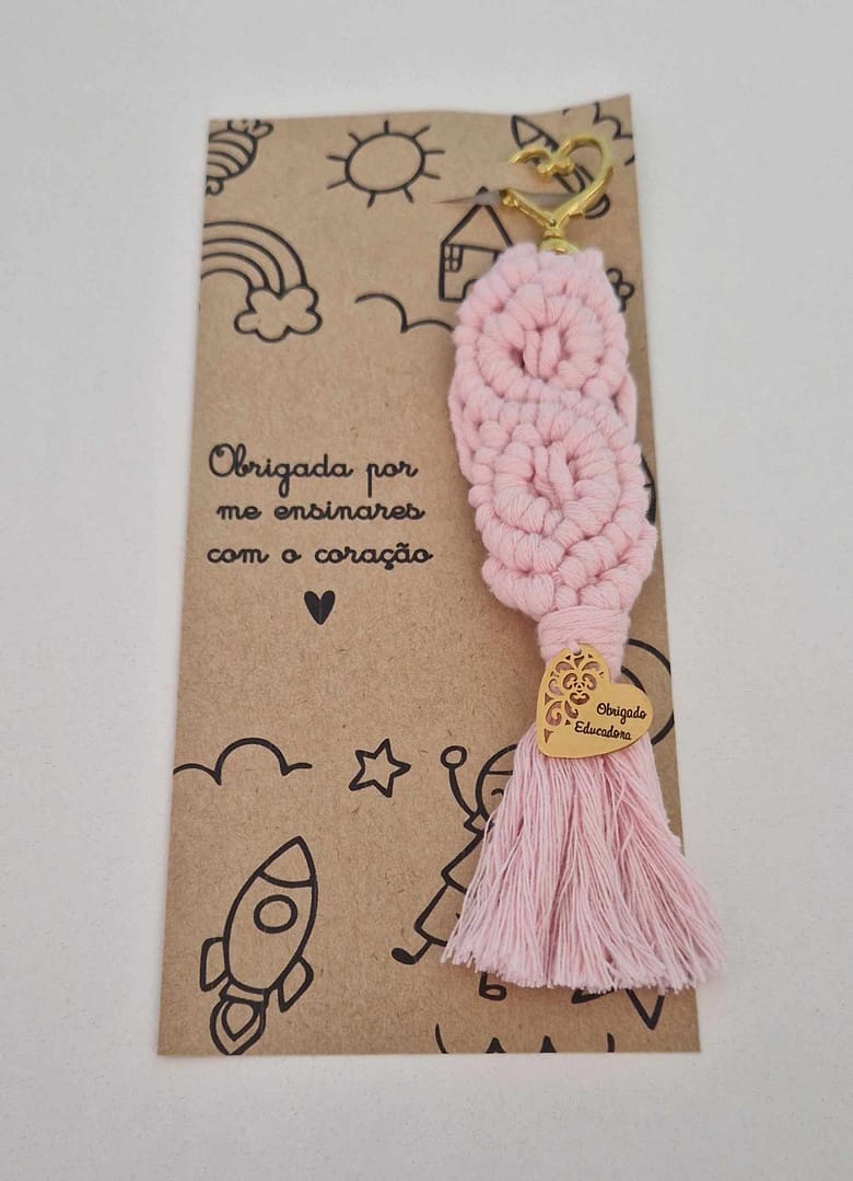 Porta chaves em macramé - Obrigado Educadora