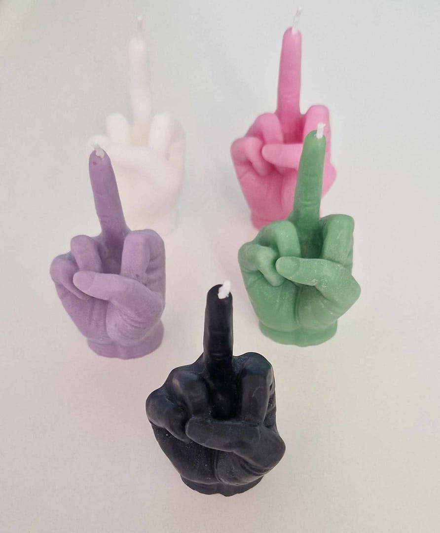 Vela Pirete (Middle Finger)